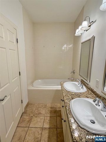 90 Park Avenue 202, Park Ridge, NJ 07656