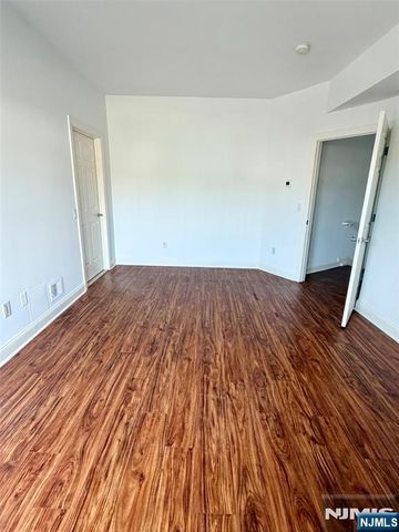 90 Park Avenue 202, Park Ridge, NJ 07656