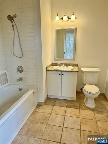 90 Park Avenue 202, Park Ridge, NJ 07656