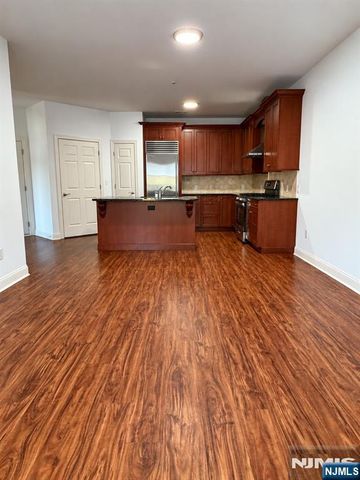 90 Park Avenue 202, Park Ridge, NJ 07656