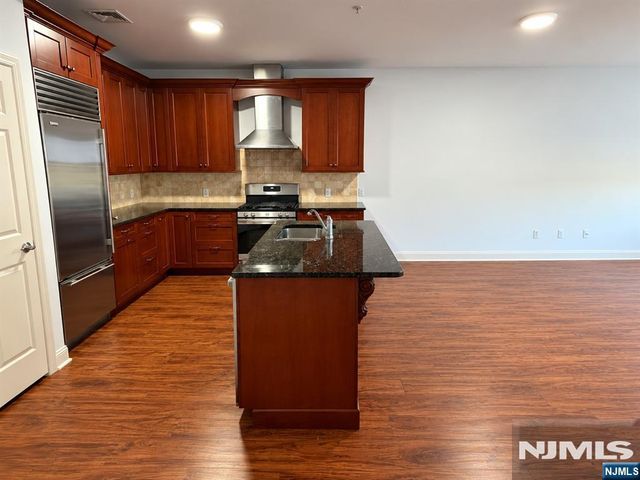 90 Park Avenue 202, Park Ridge, NJ 07656