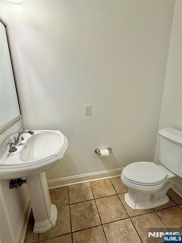 90 Park Avenue 202, Park Ridge, NJ 07656