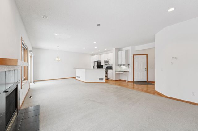 3324 137th Street W, Rosemount, MN 55068