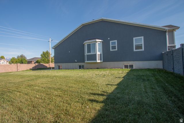 1372 S HOMESTEAD LN, Syracuse, UT 84075