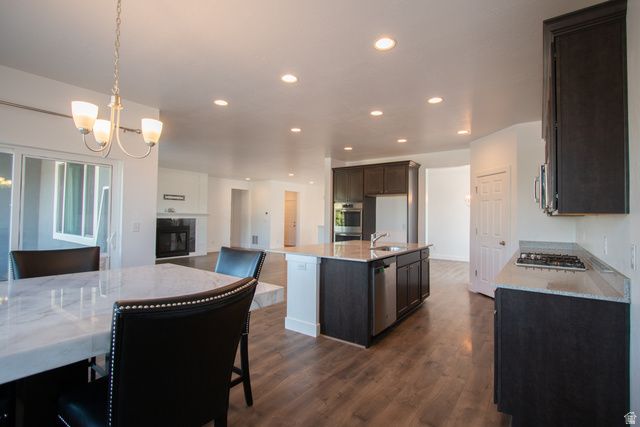 1372 S HOMESTEAD LN, Syracuse, UT 84075