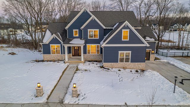 2900 Whispering Brook Lane, Valparaiso, IN 46385