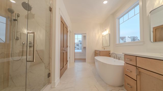 2900 Whispering Brook Lane, Valparaiso, IN 46385