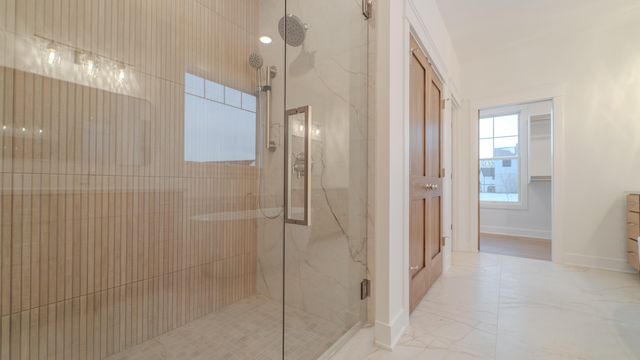 2900 Whispering Brook Lane, Valparaiso, IN 46385