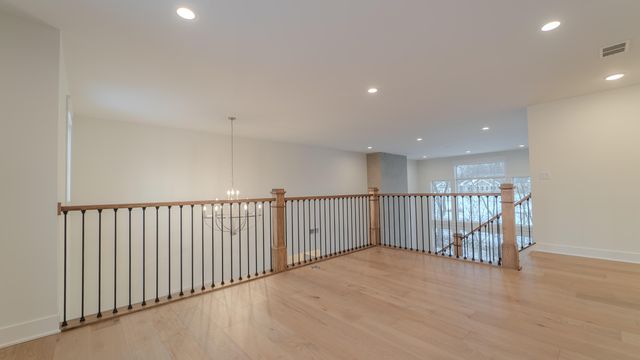 2900 Whispering Brook Lane, Valparaiso, IN 46385