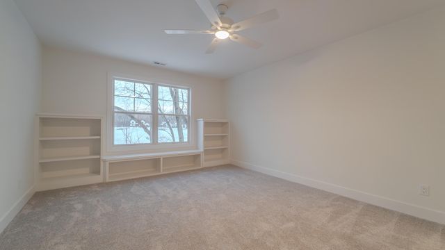 2900 Whispering Brook Lane, Valparaiso, IN 46385