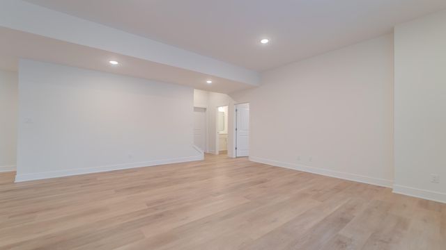 2900 Whispering Brook Lane, Valparaiso, IN 46385