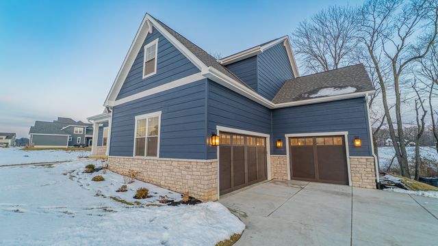 2900 Whispering Brook Lane, Valparaiso, IN 46385