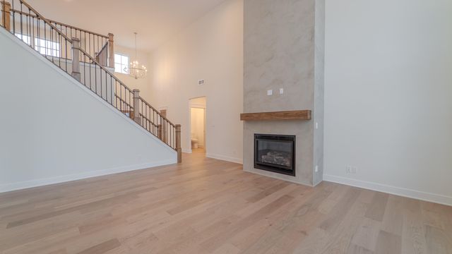 2900 Whispering Brook Lane, Valparaiso, IN 46385