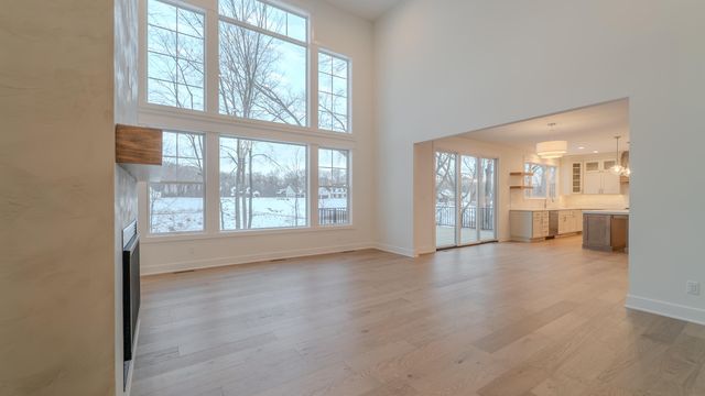 2900 Whispering Brook Lane, Valparaiso, IN 46385