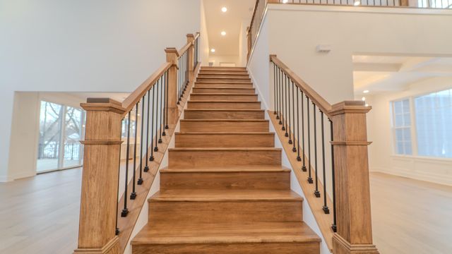 2900 Whispering Brook Lane, Valparaiso, IN 46385