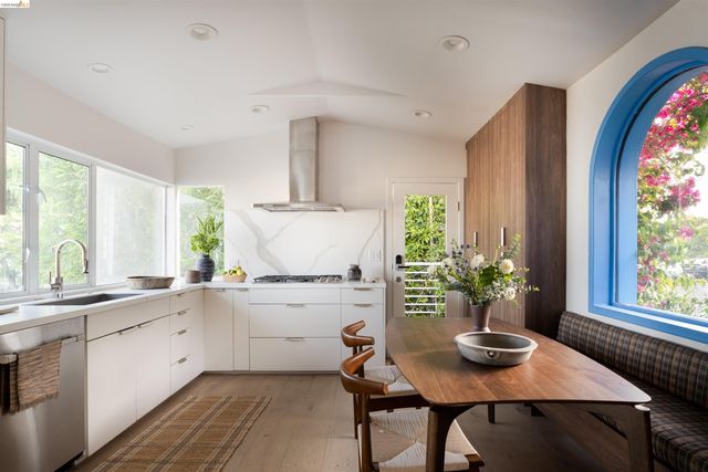 17440 Revello Dr, Pacific Palisades (los Angeles), CA 90272