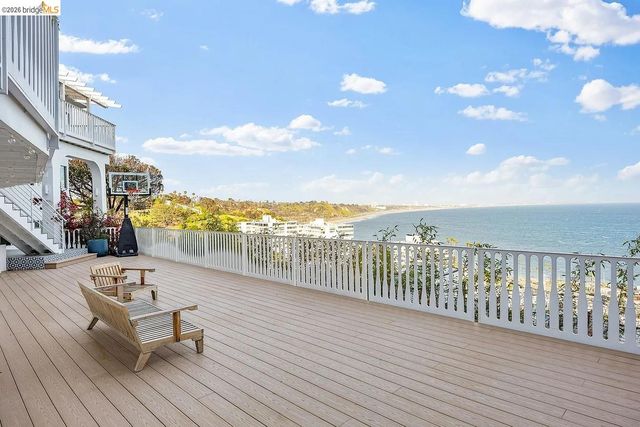 17440 Revello Dr, Pacific Palisades (los Angeles), CA 90272