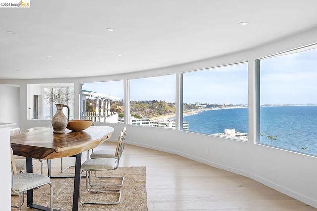 17440 Revello Dr, Pacific Palisades (los Angeles), CA 90272
