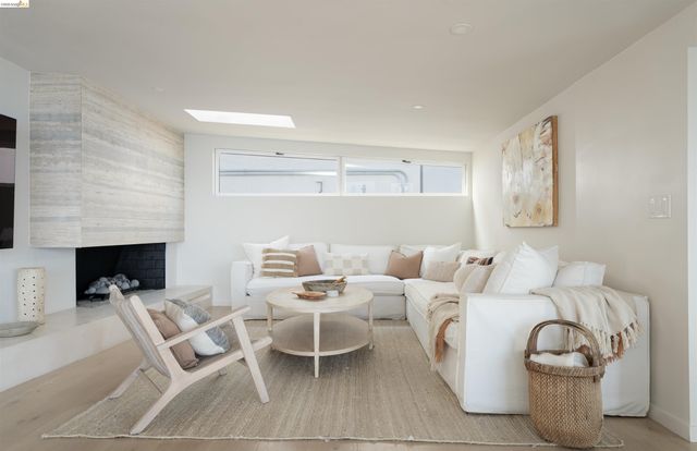 17440 Revello Dr, Pacific Palisades (los Angeles), CA 90272