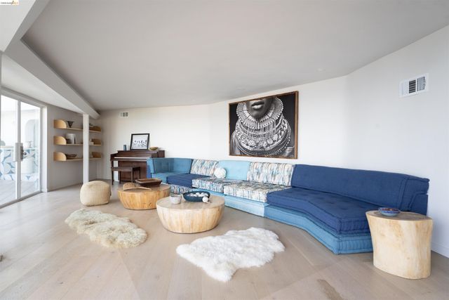 17440 Revello Dr, Pacific Palisades (los Angeles), CA 90272