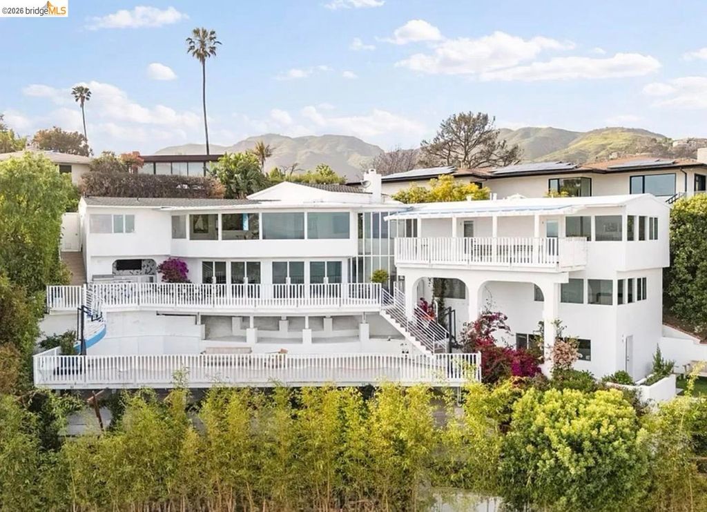 17440 Revello Dr, Pacific Palisades (los Angeles), CA 90272
