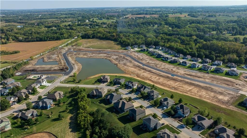 2312 Foxtail Drive, Kearney, MO 64060