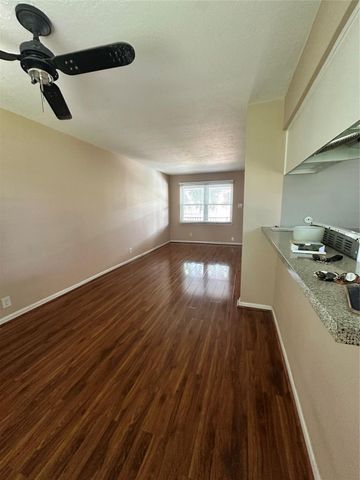 1433 Cedar Post Lane 35, Houston, TX 77055