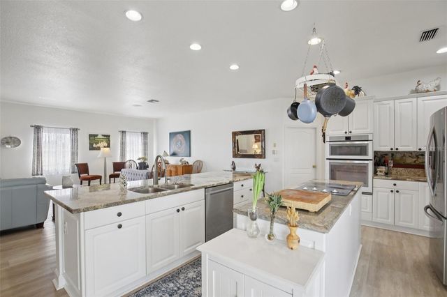 803 BEL AIR STAR PARKWAY, Sarasota, FL 34240