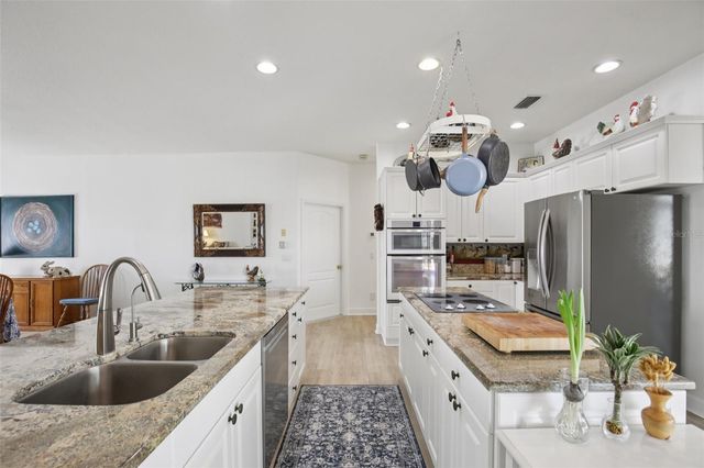 803 BEL AIR STAR PARKWAY, Sarasota, FL 34240