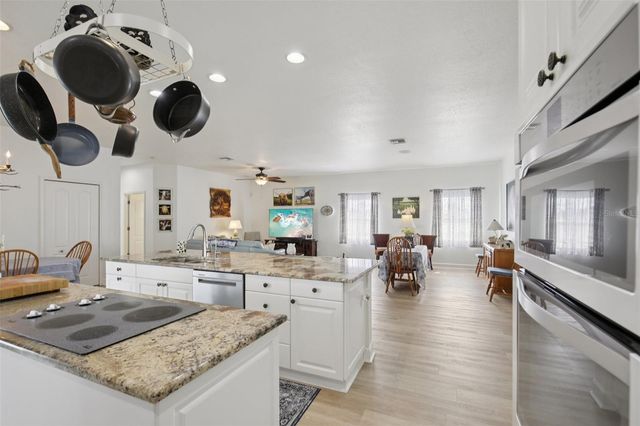 803 BEL AIR STAR PARKWAY, Sarasota, FL 34240