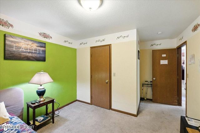 382 S Kobuk Street, Soldotna, AK 99669