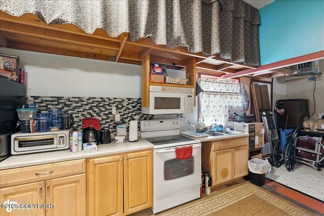 382 S Kobuk Street, Soldotna, AK 99669