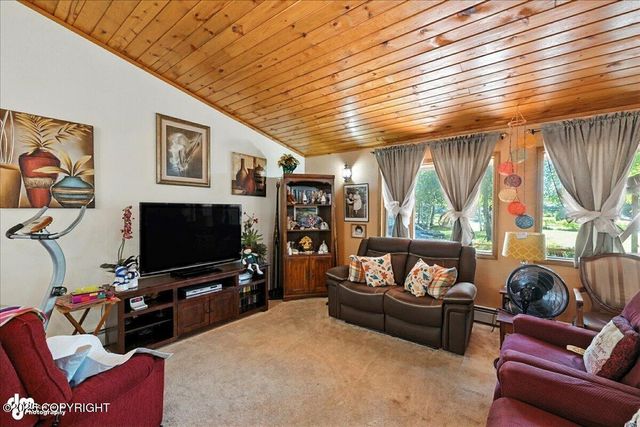 382 S Kobuk Street, Soldotna, AK 99669