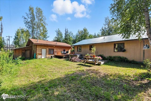 382 S Kobuk Street, Soldotna, AK 99669
