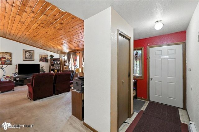 382 S Kobuk Street, Soldotna, AK 99669