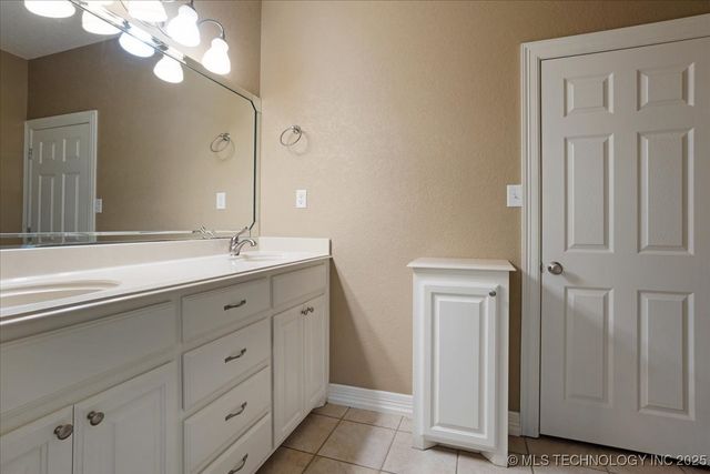 2259 E Rodeo Road, Durant, OK 74701