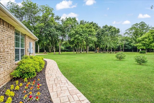 2259 E Rodeo Road, Durant, OK 74701