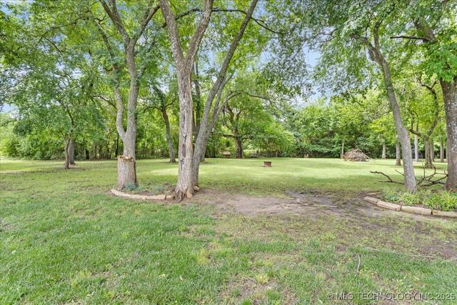 2259 E Rodeo Road, Durant, OK 74701