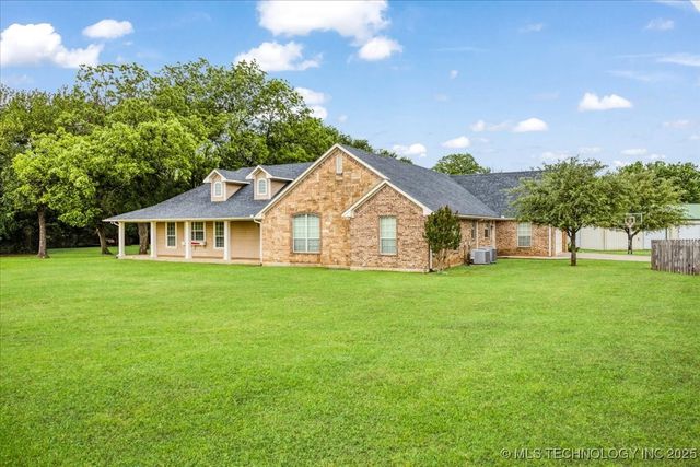 2259 E Rodeo Road, Durant, OK 74701