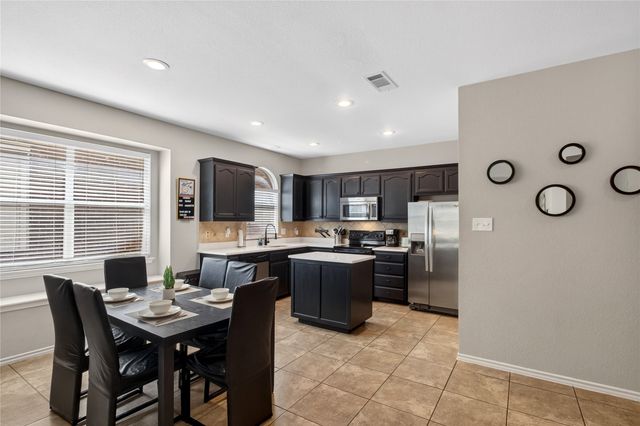 7214 Summit Parc Drive, Dallas, TX 75249