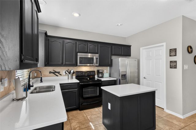 7214 Summit Parc Drive, Dallas, TX 75249
