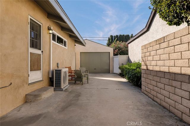 4717 Whitewood, Long Beach, CA 90808