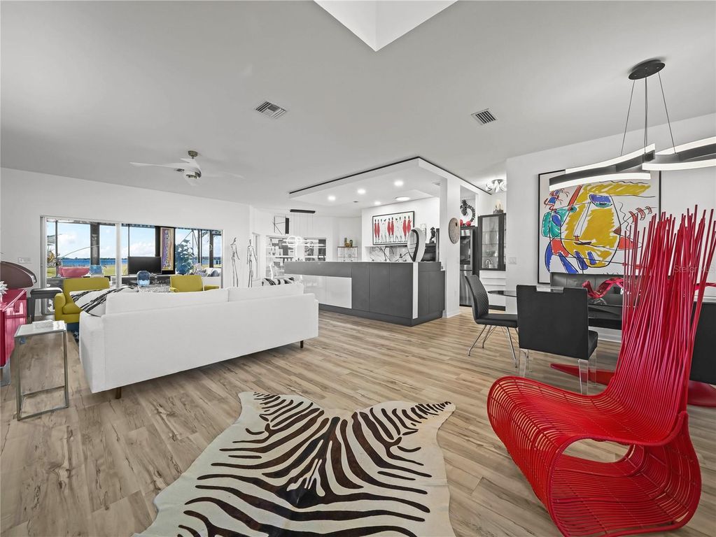 Image 10 of property listing at 4083 ASHTON CLUB DRIVE, Lake Wales, FL 33859