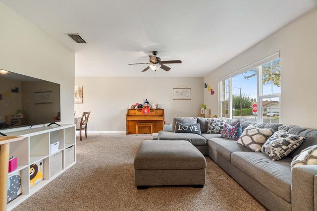 2455 Cheim Blvd, Marysville, CA 95901