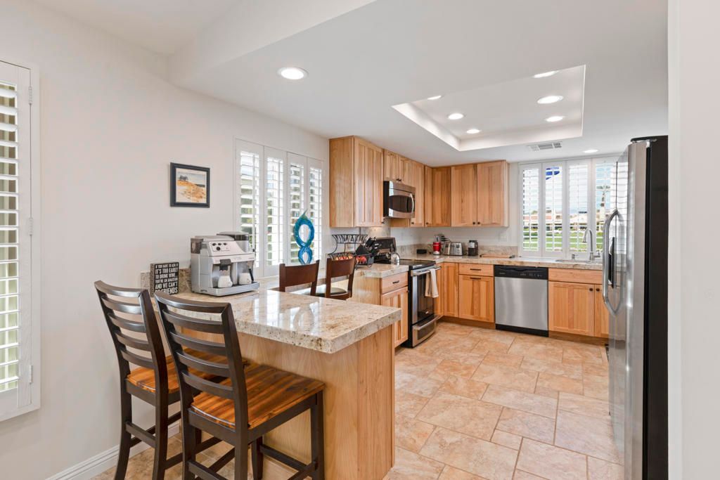 Image 11 of property listing at 262 Castellana S, Palm Desert, CA 92260