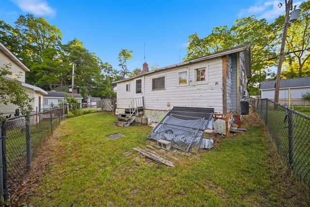 11106 Patterson Lake Drive, Pinckney, MI 48169