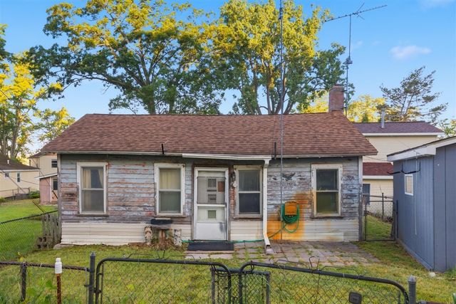 11106 Patterson Lake Drive, Pinckney, MI 48169