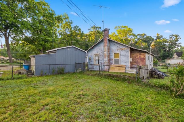 11106 Patterson Lake Drive, Pinckney, MI 48169