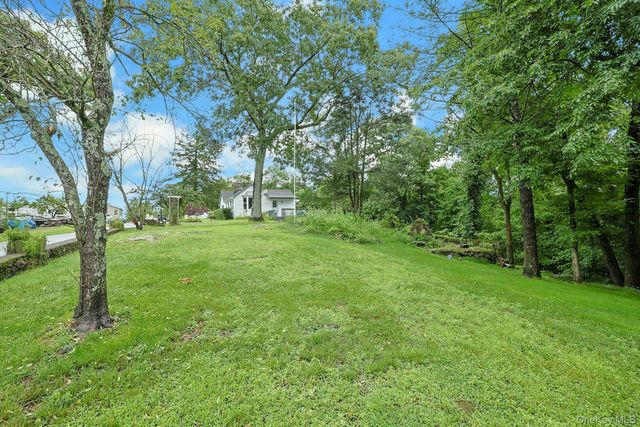 21 Sycamore Lane, Patterson, NY 12563