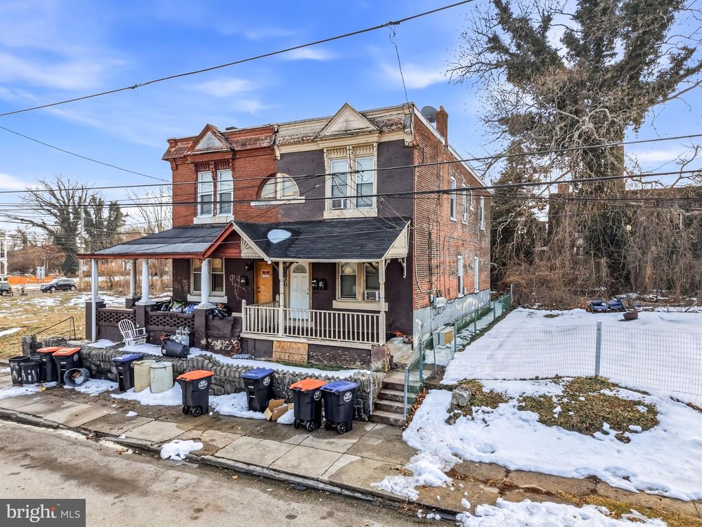 916 POTTER ST, Chester, PA 19013